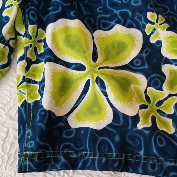 Genetx Men's Watercolor/Floral Swim trunks - Picture 3 of 6